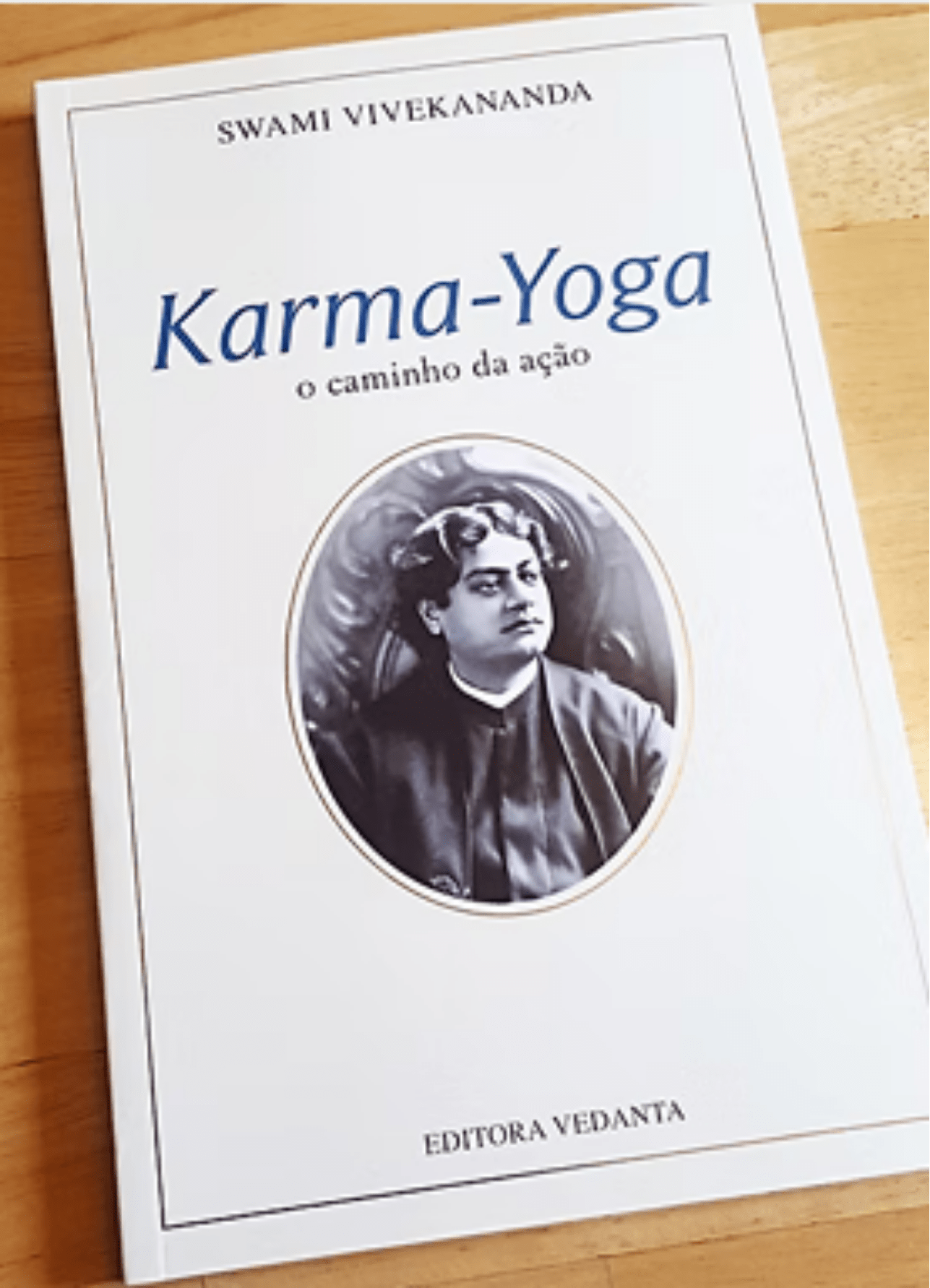 Capa do livro Karma Yoga